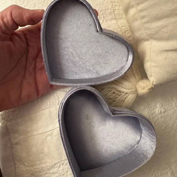 Beaded 💜 Box - Picture 5 of 12